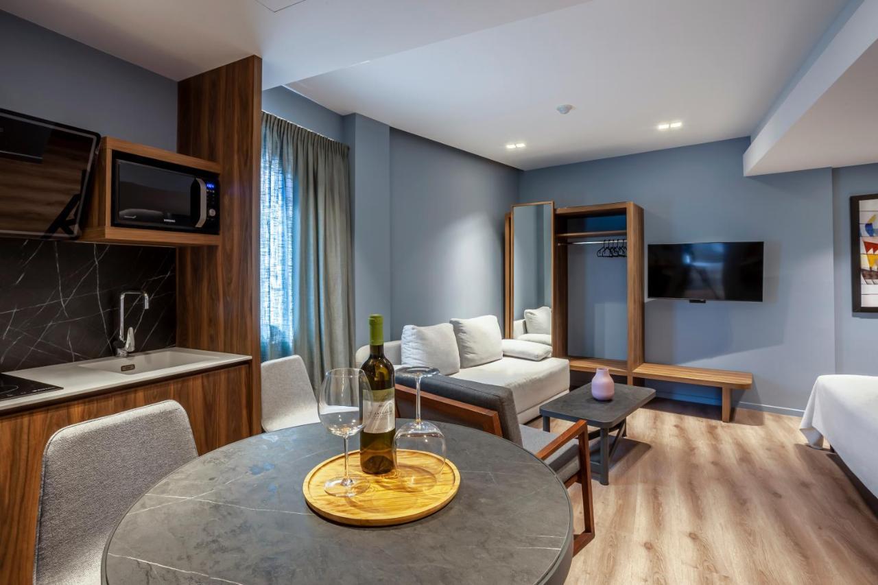 Katouni25 Luxury Suites テッサロニキ エクステリア 写真